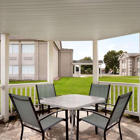 Super 8 By Wyndham Des Moines Hotel Екстериор снимка