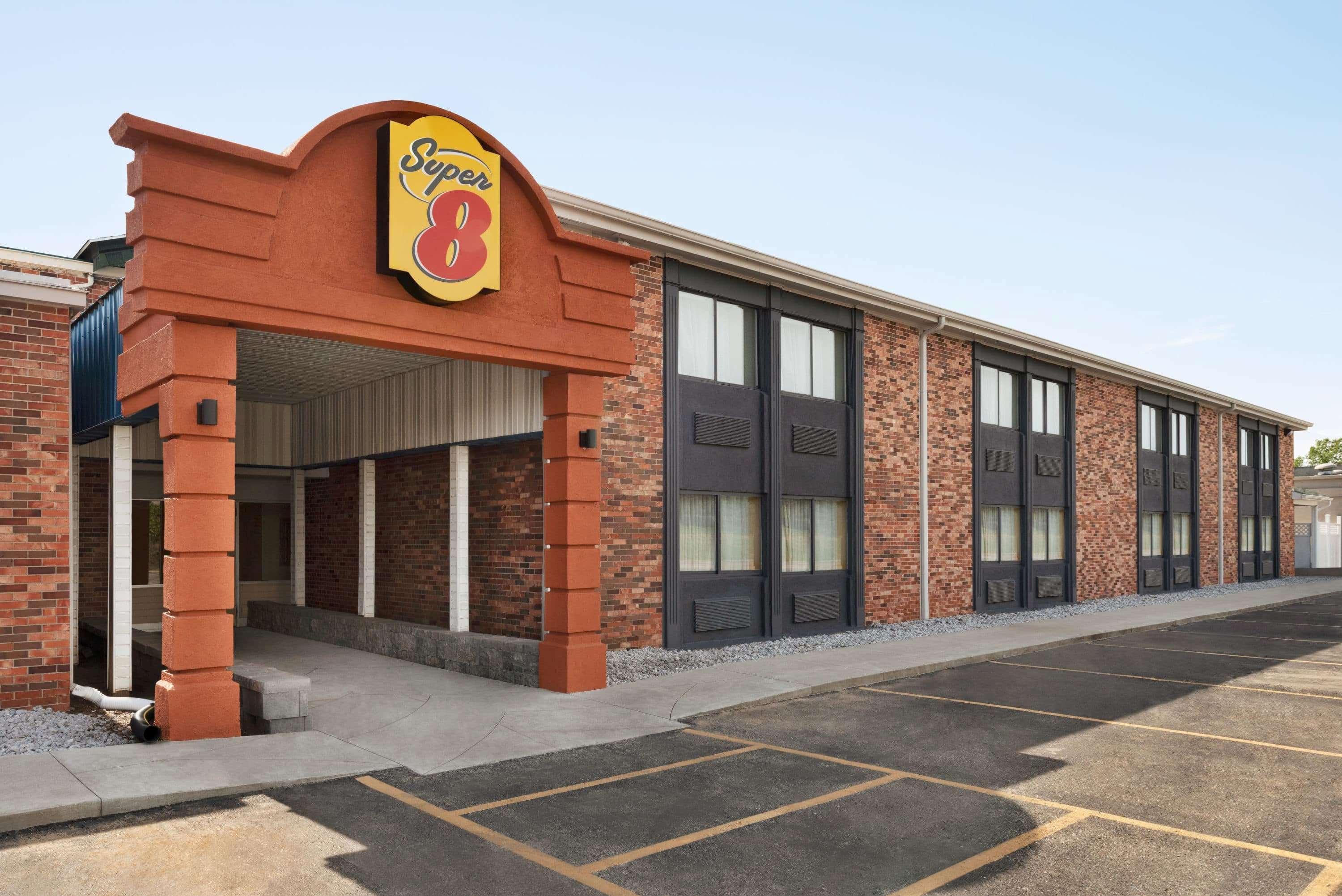 Super 8 By Wyndham Des Moines Hotel Екстериор снимка