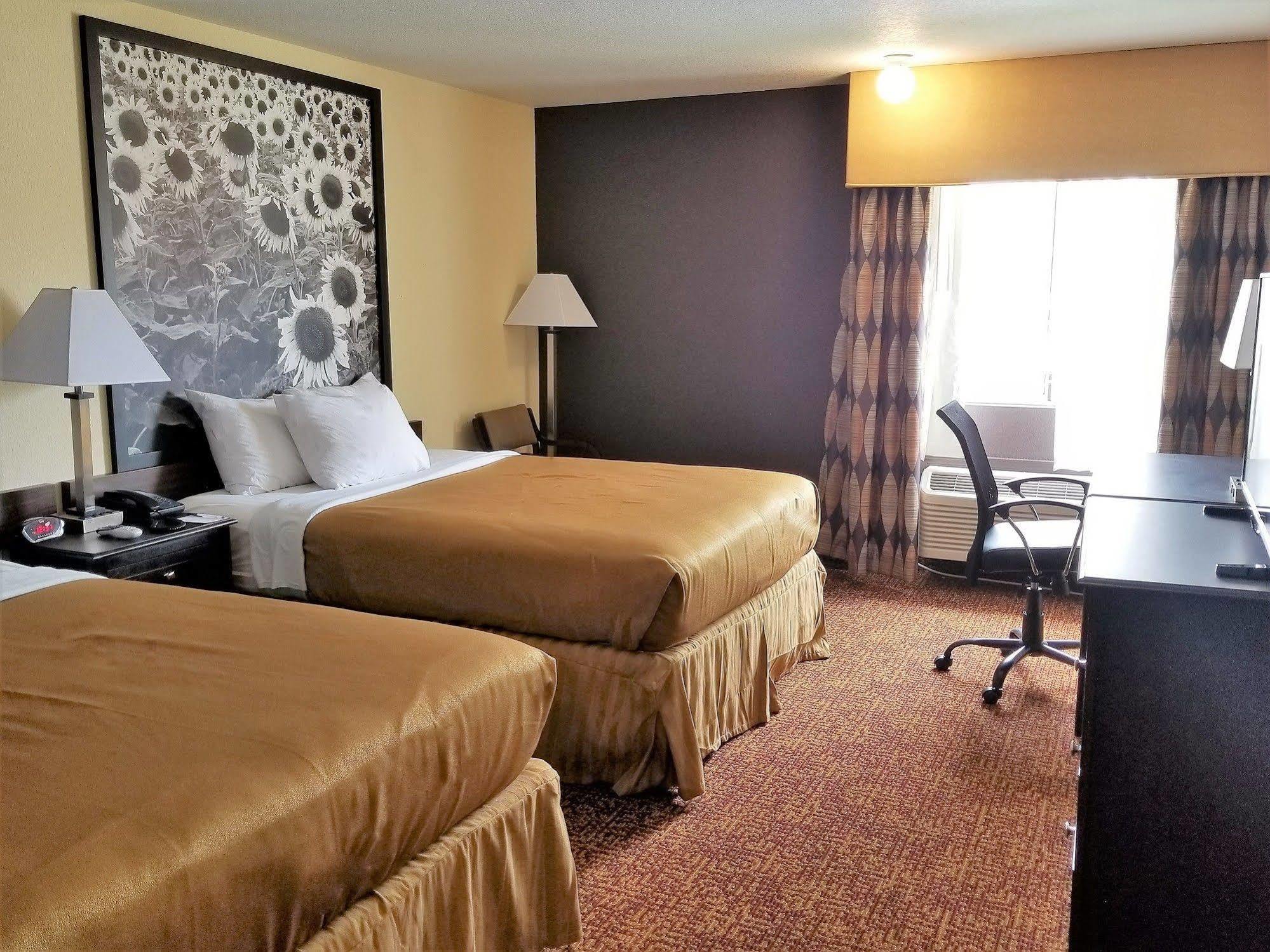 Super 8 By Wyndham Des Moines Hotel Екстериор снимка
