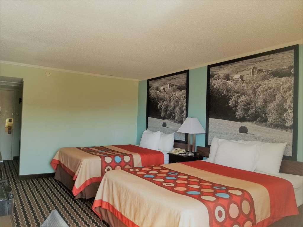 Super 8 By Wyndham Des Moines Hotel Стая снимка